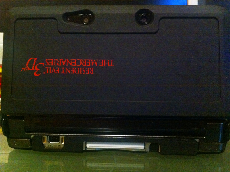 Illustration for article titled Check Out this Sexy, Custom Resident Evil 3DS Case